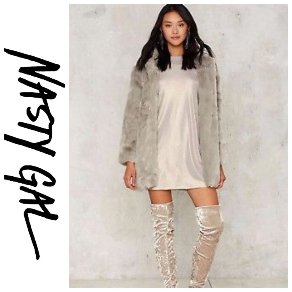 💕SALE💕Nasty Gal Gold Cold Shoulder Cutout Dress - Picture 4 of 7